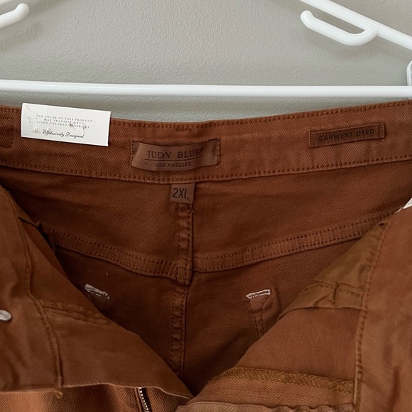 NWT Judy Blue Mid-Rise Cut Off Frayed Brown Shorts - Picture 8 of 10